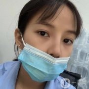 一晃眼已經(jīng)過去了三個(gè)多月的時(shí)間，現(xiàn)在我已經(jīng)沒有了眼袋，眼下方的皮膚的緊