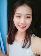 此時可算做了雙眼皮，一直感覺本人少個雙眼皮，這下圓滿了