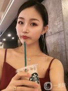 在做完埋線隆鼻手術(shù)以后，萬萬沒想到的是有副作用，腺體被吸收后，鼻子變得