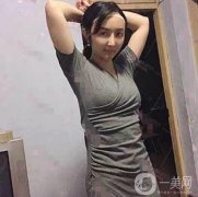 我這段時(shí)間剛?cè)プ鐾暌粋€(gè)腰腹吸脂的手術(shù)，我還在家里靜養(yǎng)