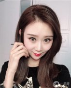 第7天終于可以拆線了，拆線后發(fā)現(xiàn)鼻子不僅變小了，也不臃腫了