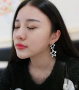 因為我的臉不是很立體，醫(yī)生也建議我在打填一個玻尿酸