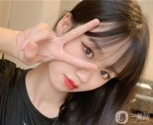 醫(yī)生檢查了我的臉，說是因為臉的中下部比較胖，不需要動骨頭，可以選擇面部