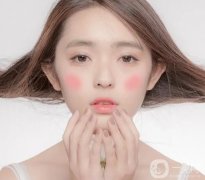 如何避免讓相親對象誤解你的紅臉蛋：健康皮膚的重要性