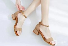 別再穿舊鞋了！新款涼鞋讓你輕松成為時尚達人