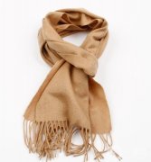 羊毛圍巾扎脖子？原因及解決方法在這里！