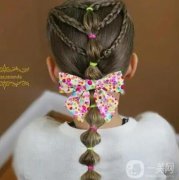 短發(fā)小女孩扎發(fā)教程：簡單時(shí)尚，提升寶寶氣質(zhì)