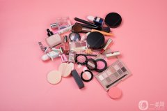 ＂TST庭秘密微商傳銷(xiāo)事件：法律責(zé)任與消費(fèi)者權(quán)益＂