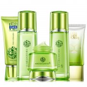 國(guó)產(chǎn)美妝品牌十大排名，國(guó)貨之光閃耀全球