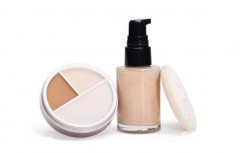 粉底在化妝中的順序：打造底妝的關(guān)鍵步驟