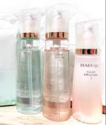 追求自然光澤感膚質(zhì)，這些日本護(hù)膚品你不能錯(cuò)過(guò)！