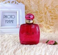 淡泊之韻：東方神話少女的香水選擇