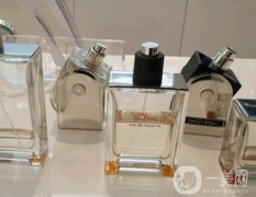 Costume National塞安斯：意大利流行風(fēng)尚的獨特詮釋