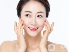 50歲以后的女性如何去除皺紋，保持精致美麗？
