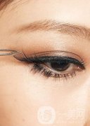 如何在家卸掉嫁接睫毛
