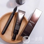 擊退黑眼圈：精準(zhǔn)護(hù)膚，重拾明亮雙眼