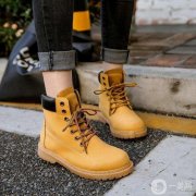 馬丁靴什么顏色好看