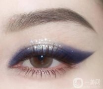 化妝是否傷皮膚？揭秘化妝與皮膚健康的真相