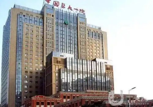 金石峰做鼻子價(jià)格貴嗎?從醫(yī)生實(shí)力、技術(shù)、價(jià)格都給你扒透