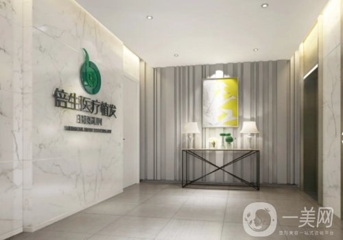 陸昌龍植發(fā)醫(yī)生怎么樣?技術(shù)靠譜，審美獨特