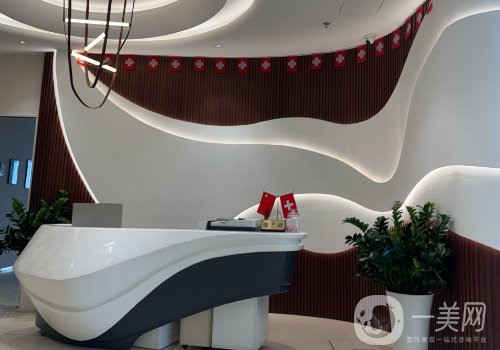 胡麗萍醫(yī)生擅長(zhǎng)項(xiàng)目?從醫(yī)生實(shí)力、技術(shù)、口碑都給你扒透